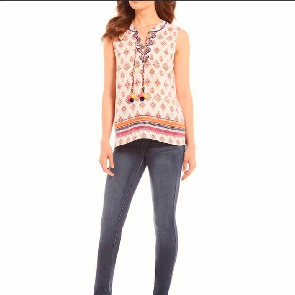 Chelsea & Theodore Linen Embroidered Boho Top - Picture 13 of 13